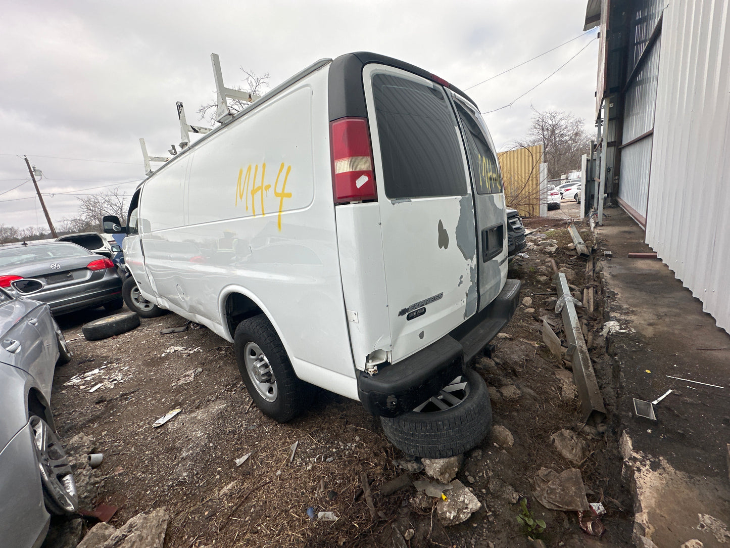 2003 Chevrolet Express 3500 - Stock #: M18534 - MH-4