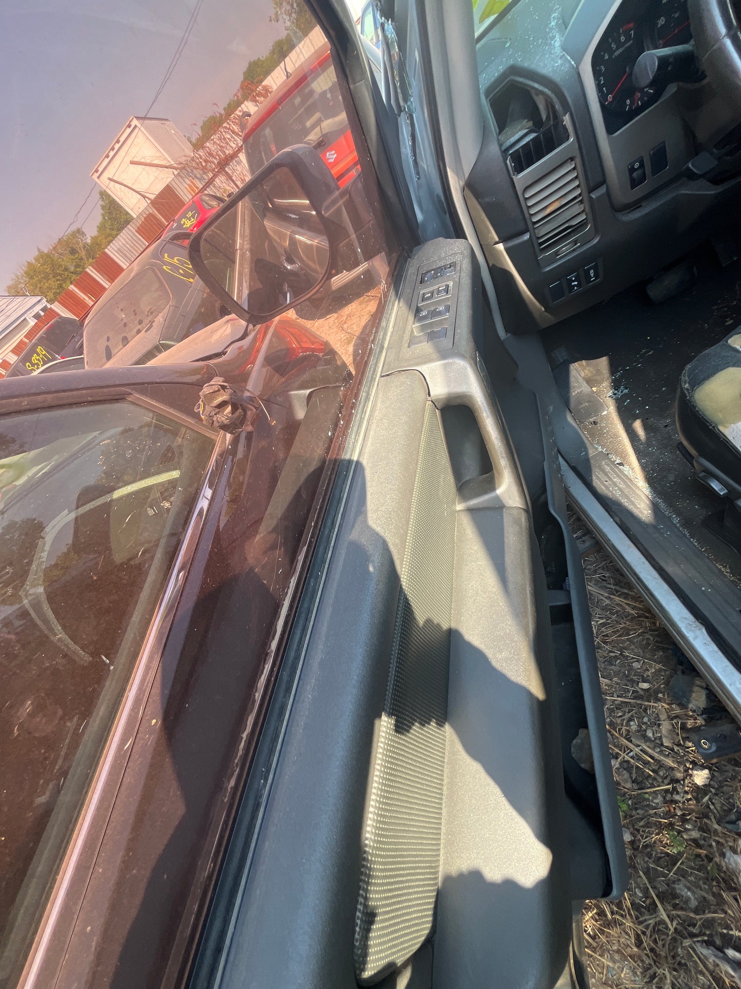 2004-2007 NISSAN ARMADA  | All Parts G - Z | SKU #: M17660