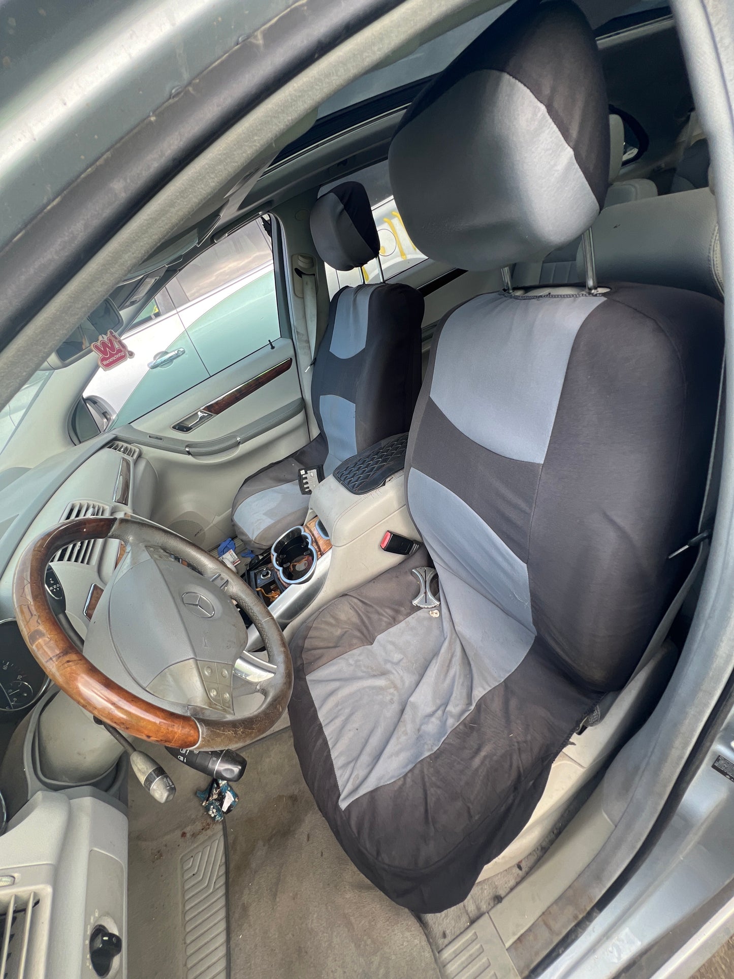 1/2 2006 Mercedes Benz R Class | All Parts A - F | STK # M17679