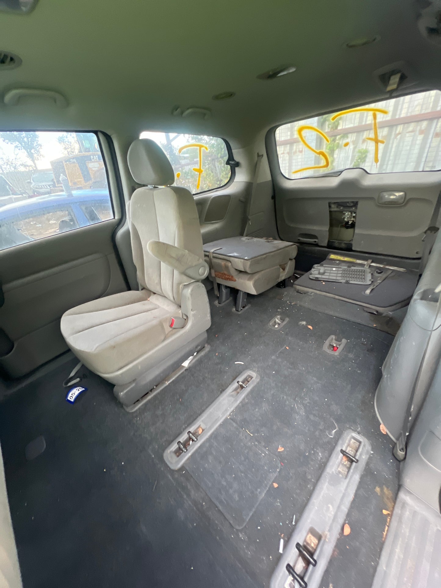 1/2 2006-2014 KIA SEDONA | All Parts A - F | SKU #: M17692