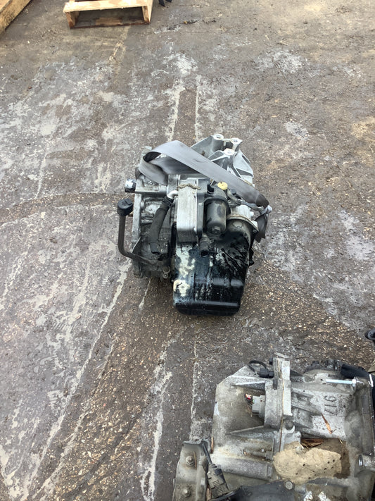 2015-2020 MERCEDES GLA CLASS - AUTO TRANSMISSION - #M17562