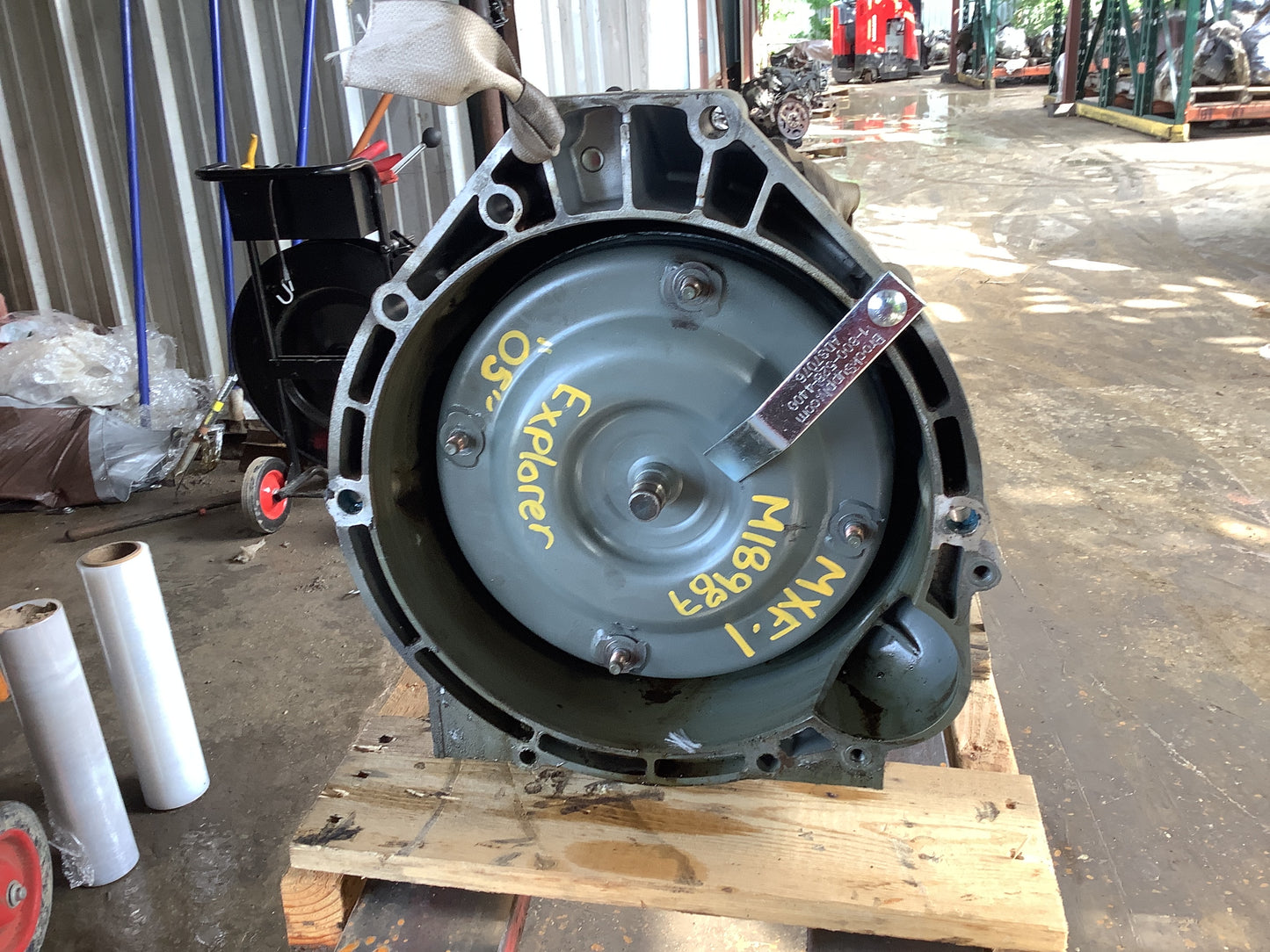 2004-2005 FORD EXPLORER  -  AUTOMATIC TRANSMISSION - #M18987