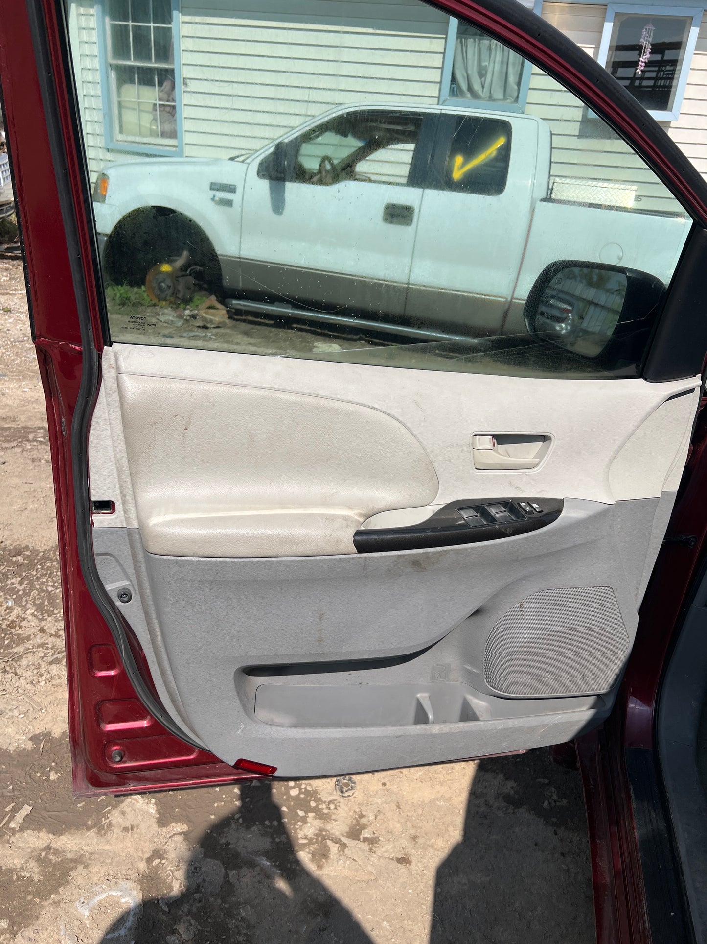 2/2 2011- 2014 Toyota Sienna  | All Parts G - Z | SKU # M17564