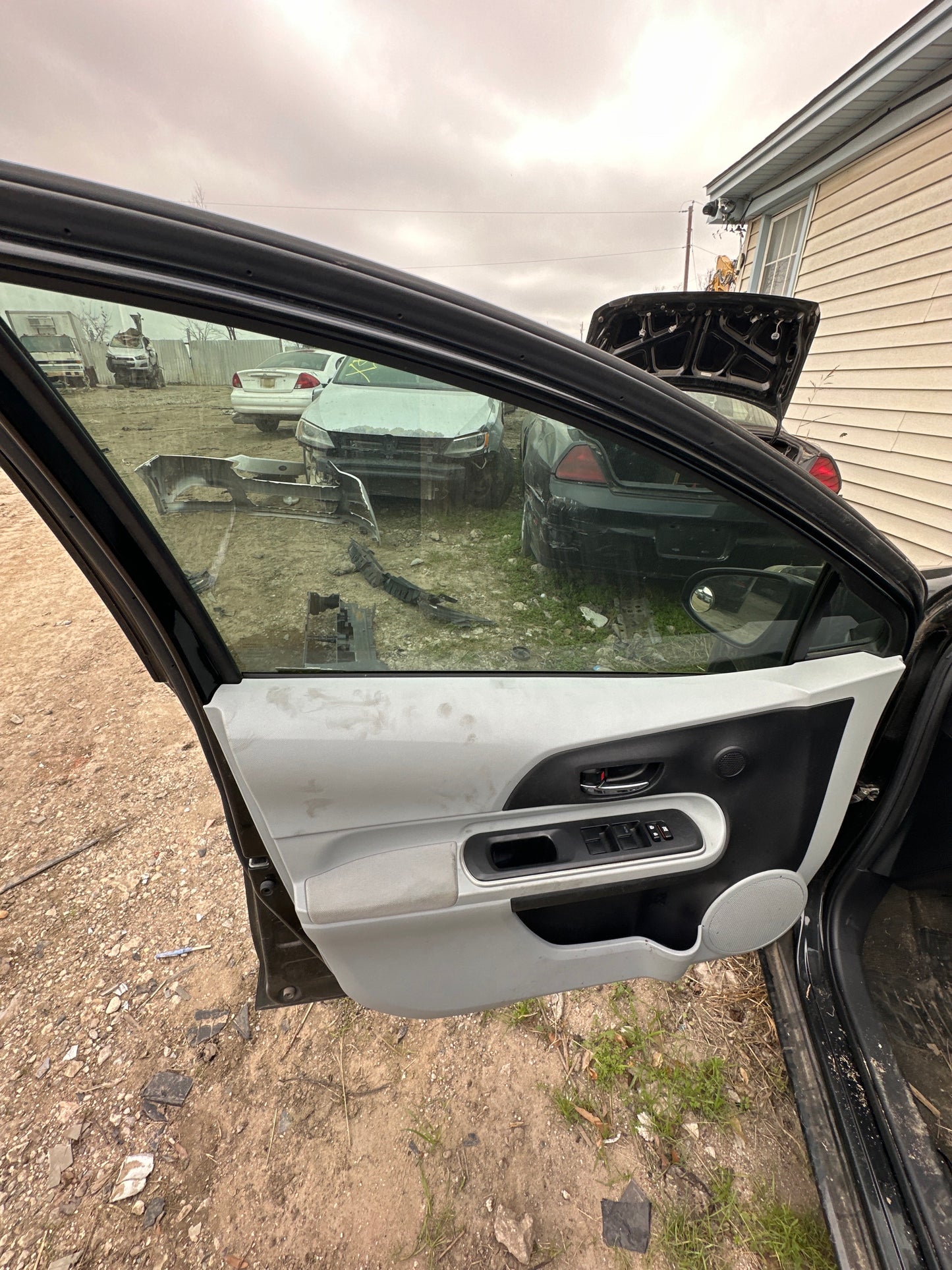 2014 Toyota Prius - Stock #: M18220 - MXH-10