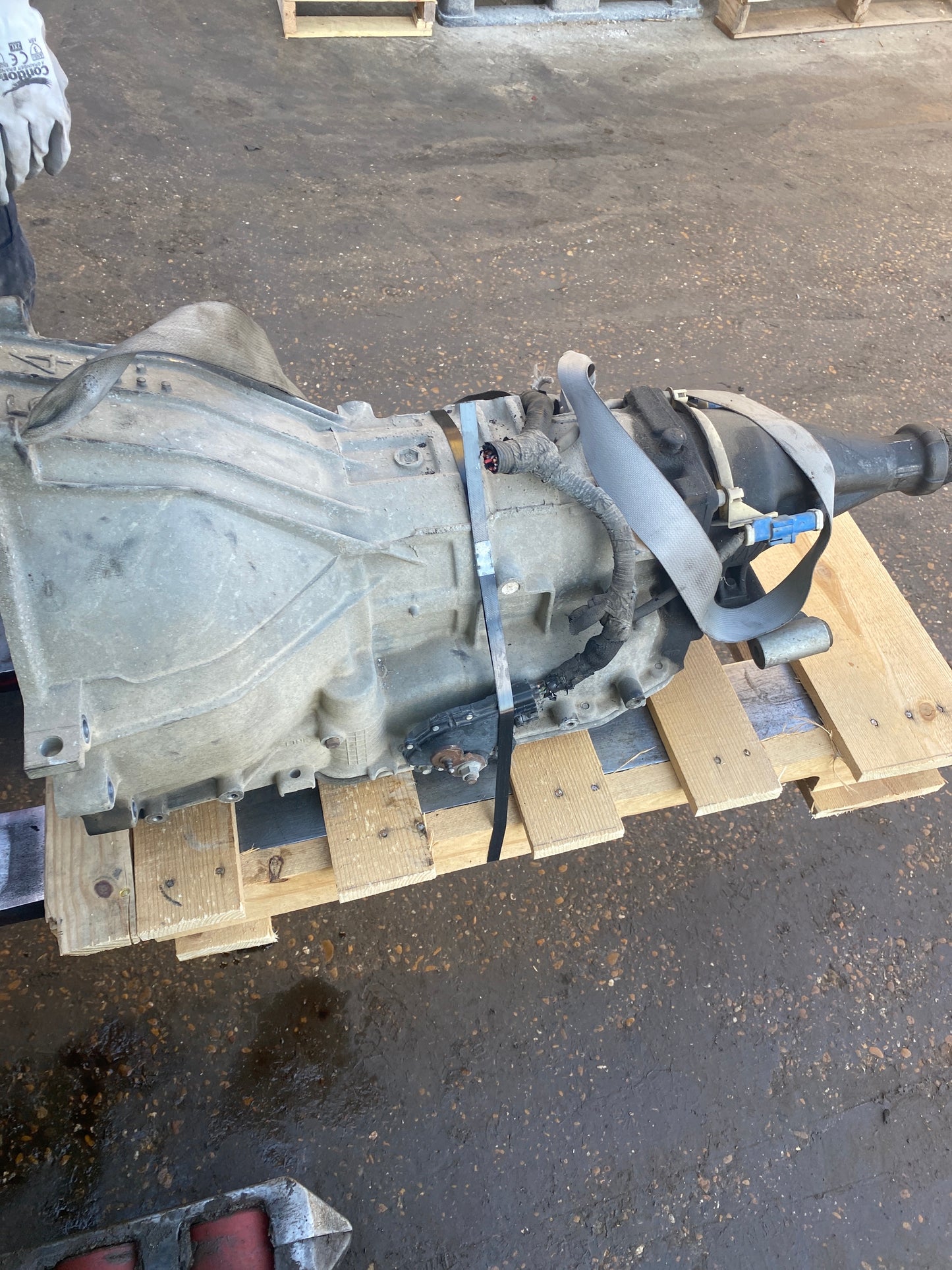 2001-2003 FORD E150 VAN - AUTOMATIC TRANSMISSION - #MS3332