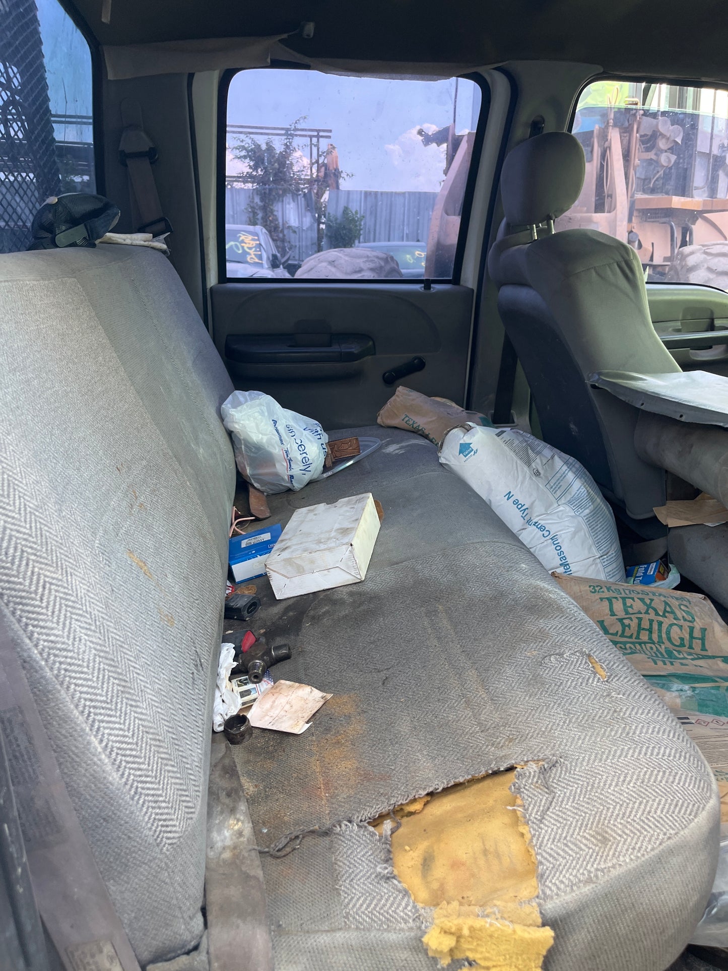 1/2 1999 - 2007 Ford F250 | All Parts A - F | SKU #: M17647 C-17