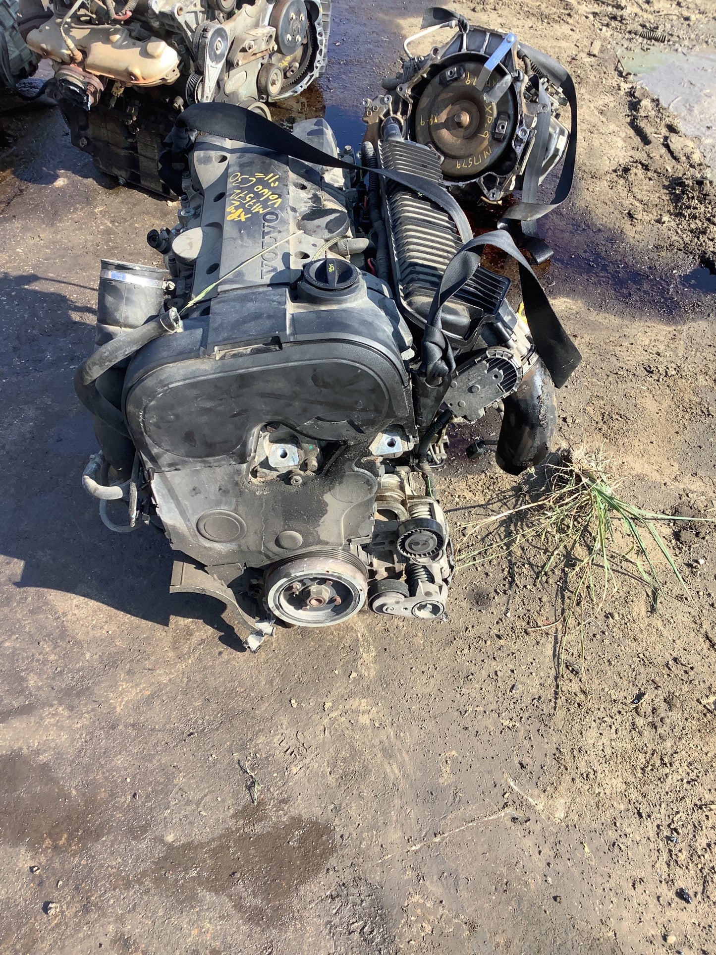 2007-2013 VOLVO C30 2.5 L ENGINE - #M17572