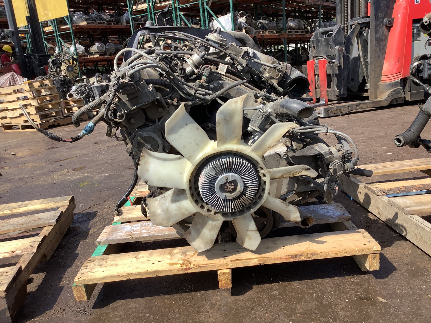 1996-1997 LINCOLN TOWN CAR  -  4.6 L ENGINE - #M18677