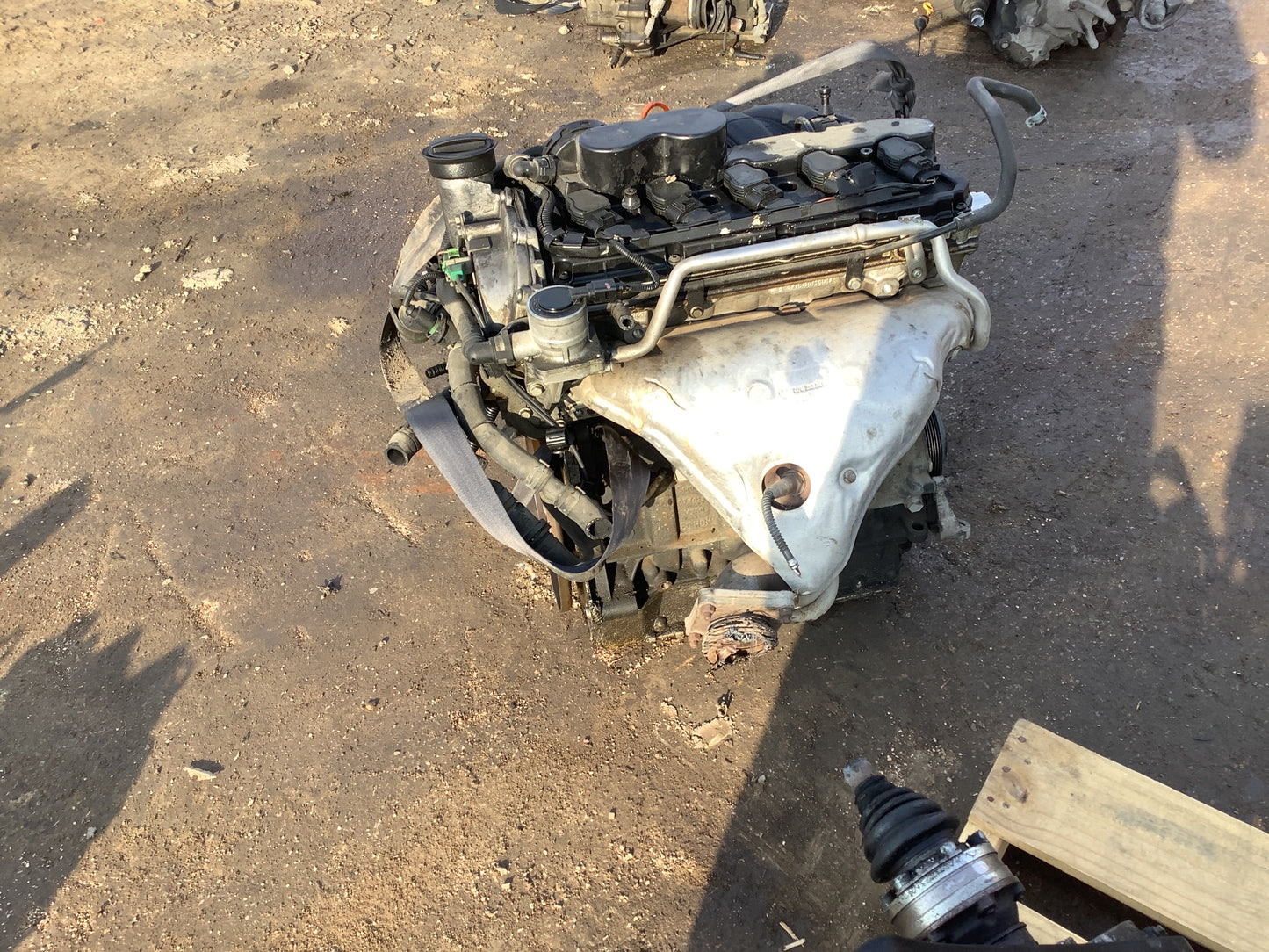 2005-2006 VOLKSWAGEN BEETLE 2.5 L ENGINE - #M17559