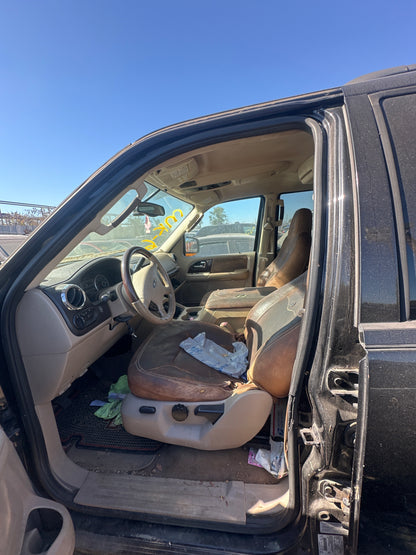 1/2 2005 FORD EXPEDITION | All Parts A - F | STK # M17796