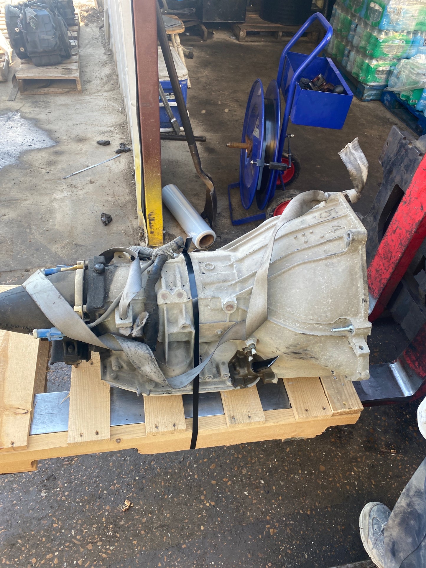 2001-2003 FORD E150 VAN - AUTOMATIC TRANSMISSION - #MS3332