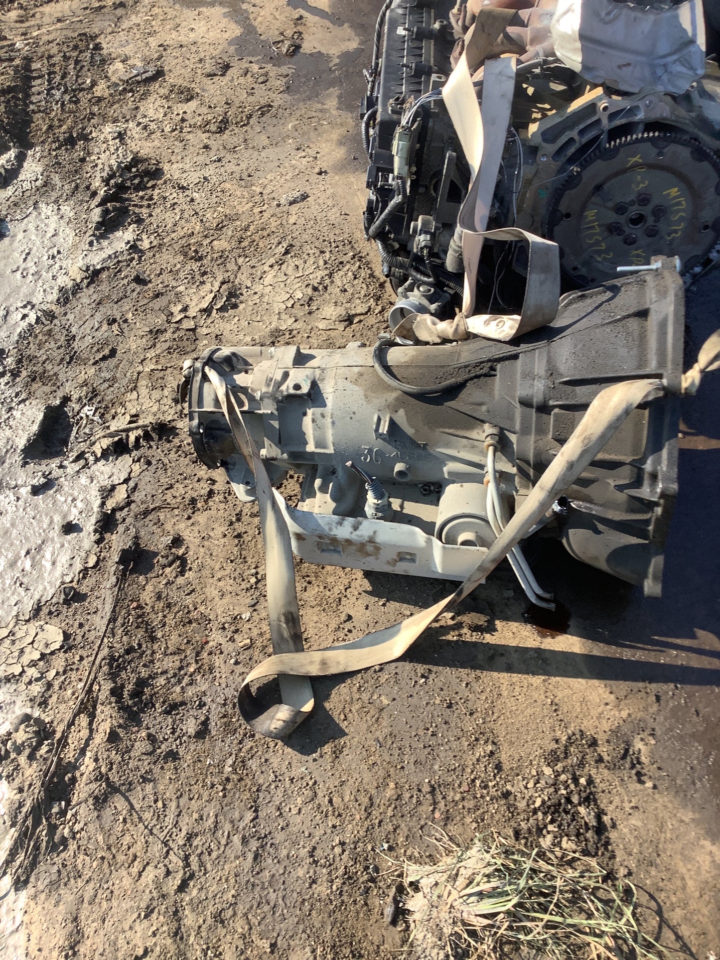 1005-2000 CHEVY TAHOE  - AUTOMATIC TRANSMISSION -#M17588