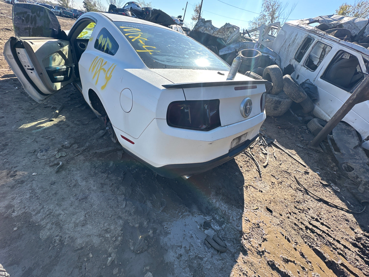 2011 FORD MUSTANG - Stock # M18054