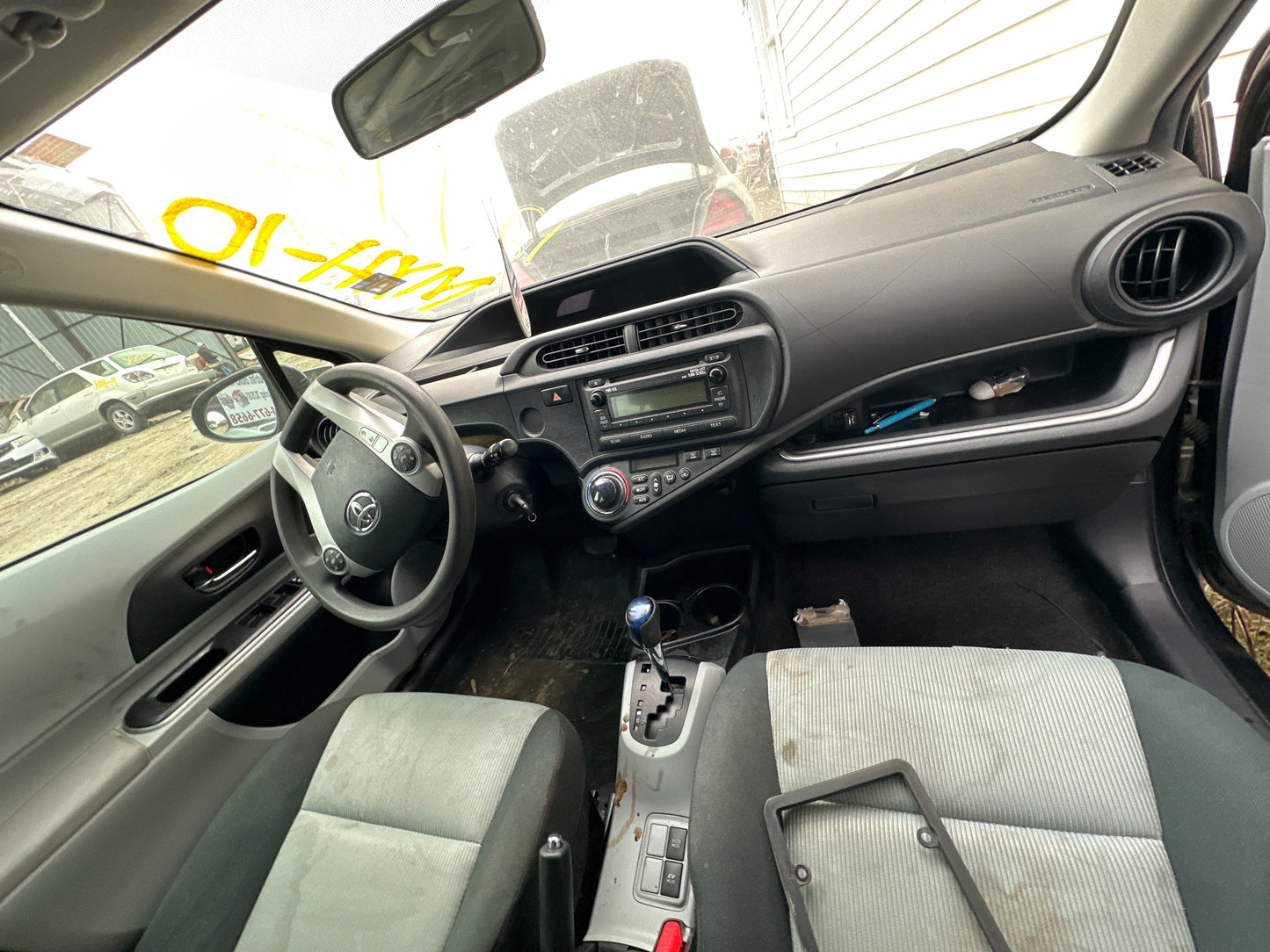 2014 Toyota Prius - Stock #: M18220 - MXH-10