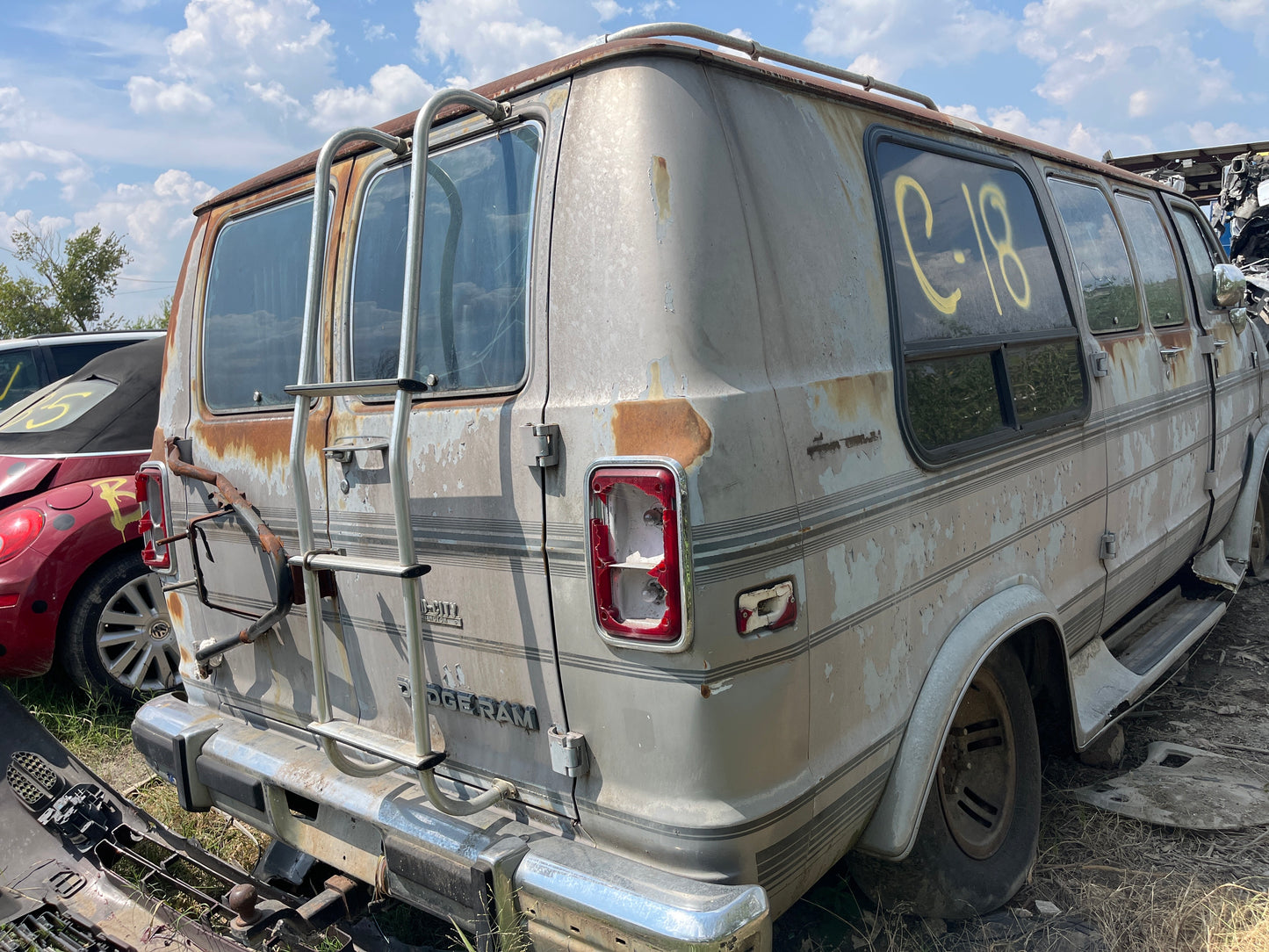 2/2 1985 - 1990 Dodge 250 Van | All Parts G - Z | SKU #: M17648 - C-18