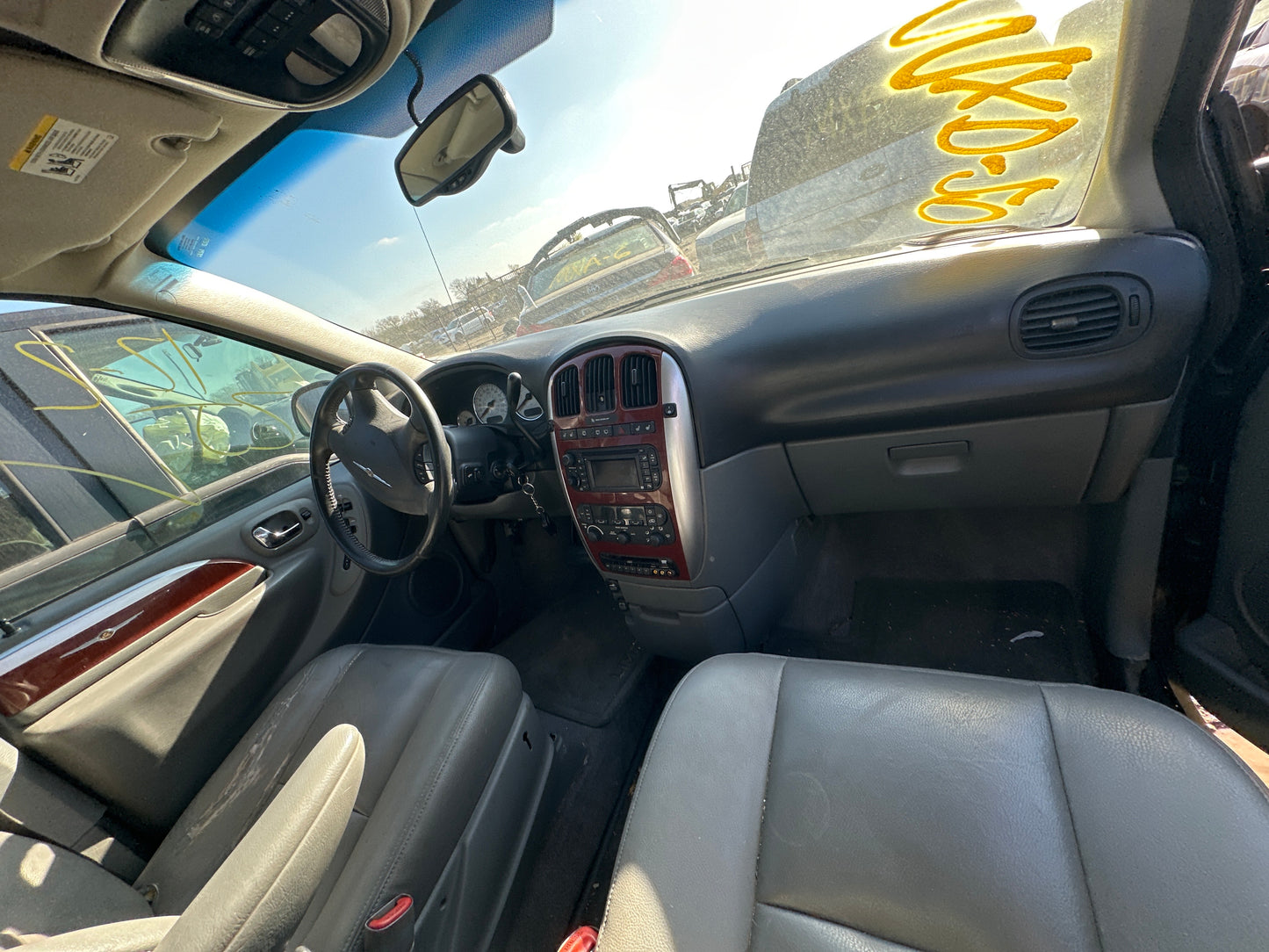 2001-2007 Chrysler Town & Country - Stock #M18150