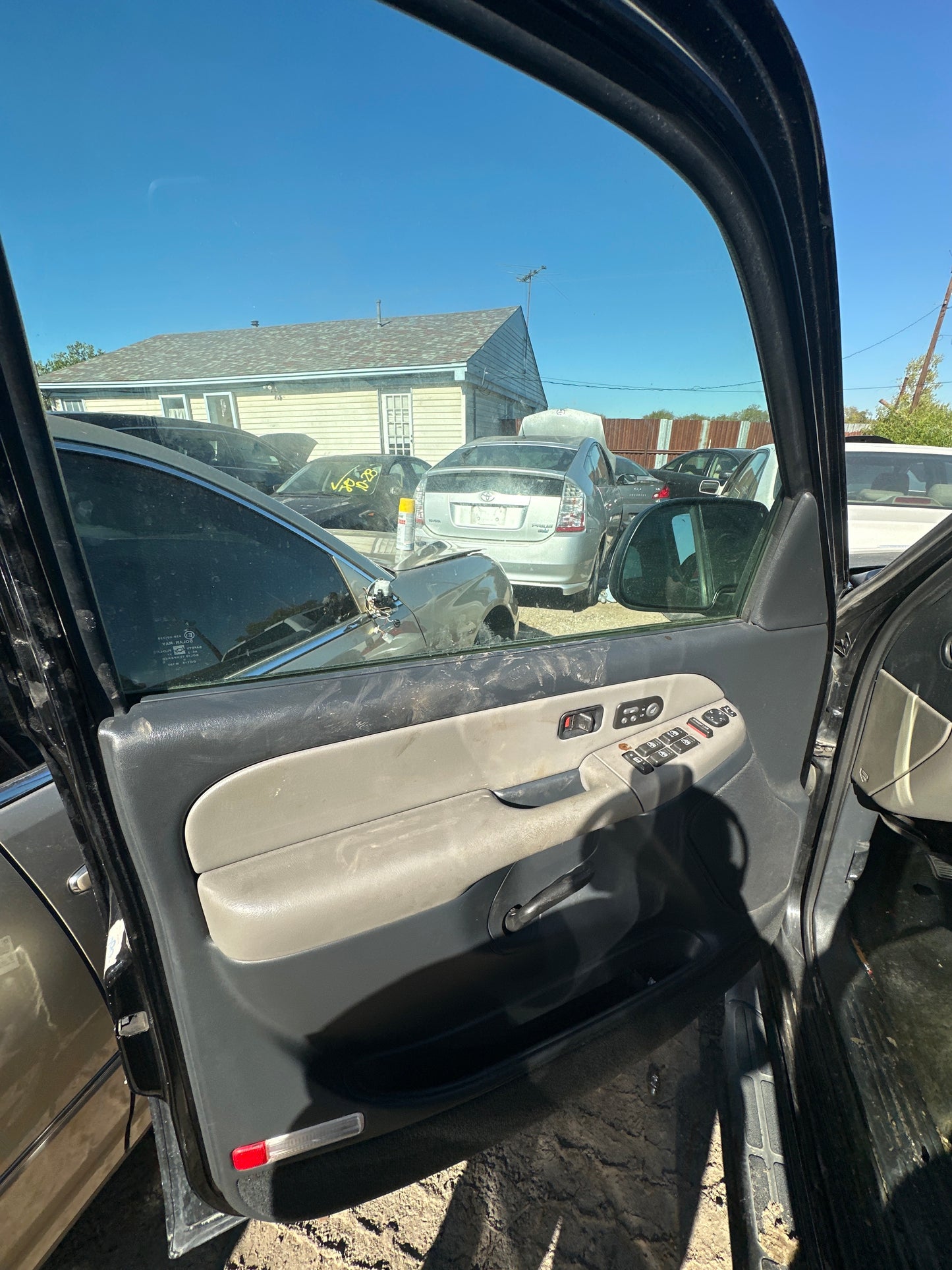 1/2 2000-2006 Chevrolet Tahoe | All Parts A - F | SKU #: M17938