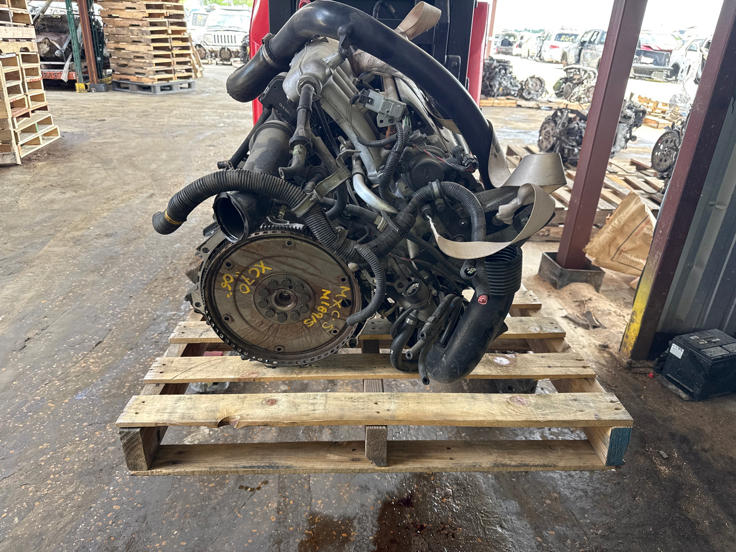 2004-2009 VOLVO XC70  -  2.5 L ENGINE - #M18915