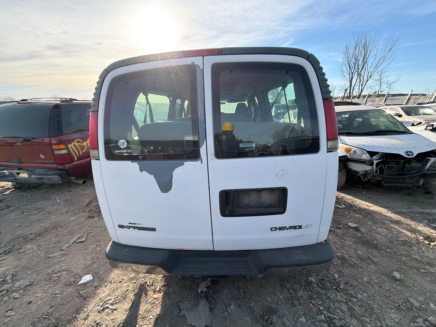 1993-2003 CHEVROLET EXPRESS- PARTING OUT- MI-19- #   M18569