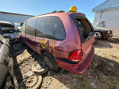 1998 Dodge Caravan - Stock #: M18584 - MJ-14