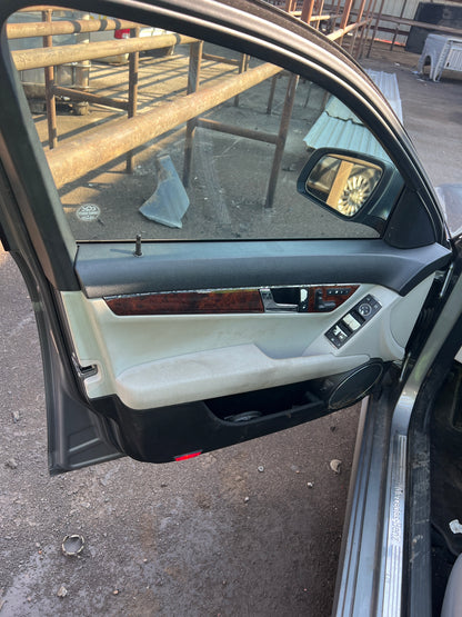 2/2 2008-2011 MERCEDES BENZ C300 | All Parts G - Z | SKU #: M17577