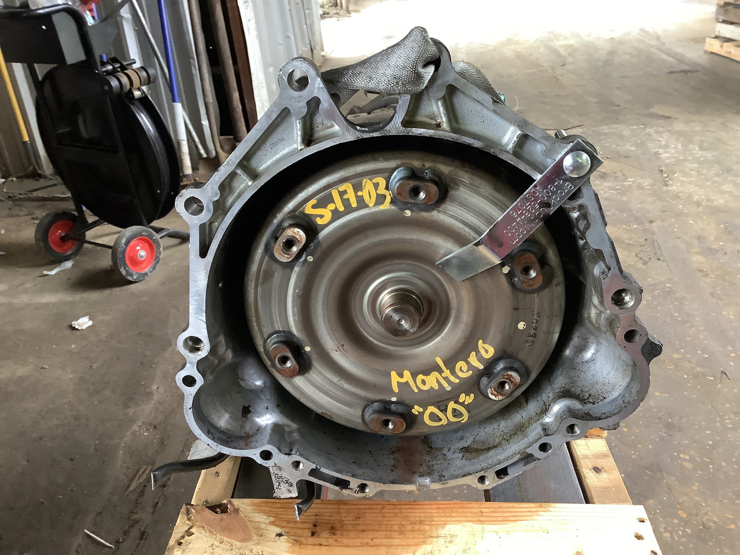 2000-2001 MITSUBISHI MONTERO  -  AUTOMATIC TRANSMISSION - #MS1703