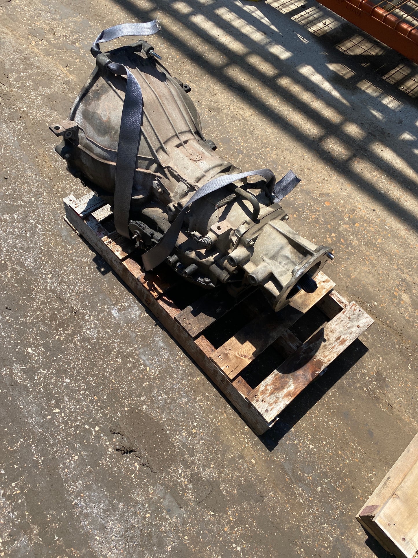 2001-2004 FORD  F-50  - AUTOMATIC TRANSMISSION-#M-S-29-07