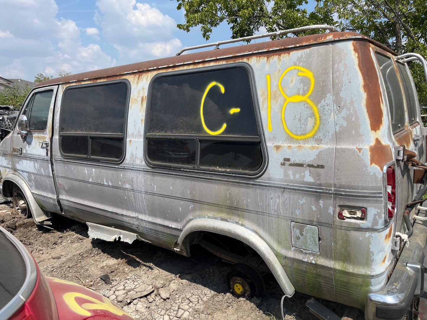 2/2 1985 - 1990 Dodge 250 Van | All Parts G - Z | SKU #: M17648 - C-18