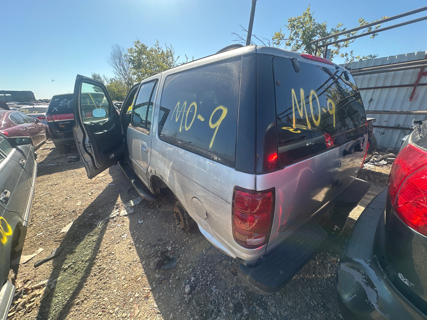 1/2 2001 FORD EXPEDITION | All Parts A - F | STK# M17879