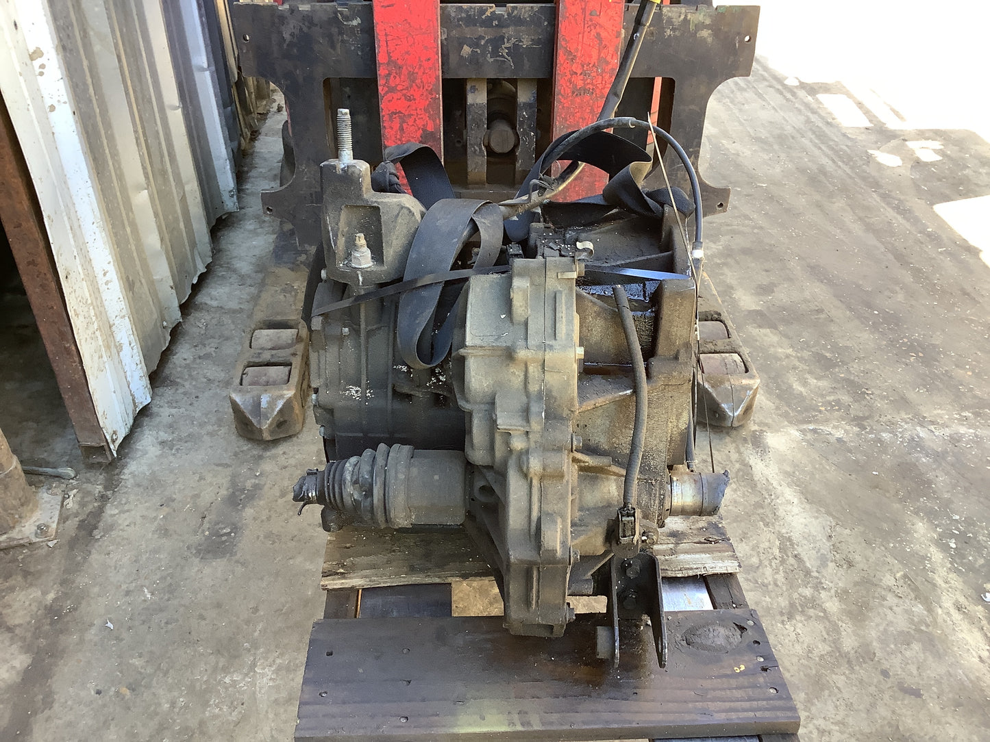 2009-2010 PONTIAC VIBE  -  AUTOMATIC TRANSMISSION - #M16841
