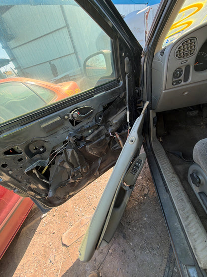 2002-2005 Chevrolet Trailblazer - Stock #: M18579