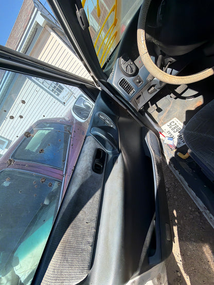 1993-1995 NISSAN QUEST- PARTING OUT- MI-17- #   M18567