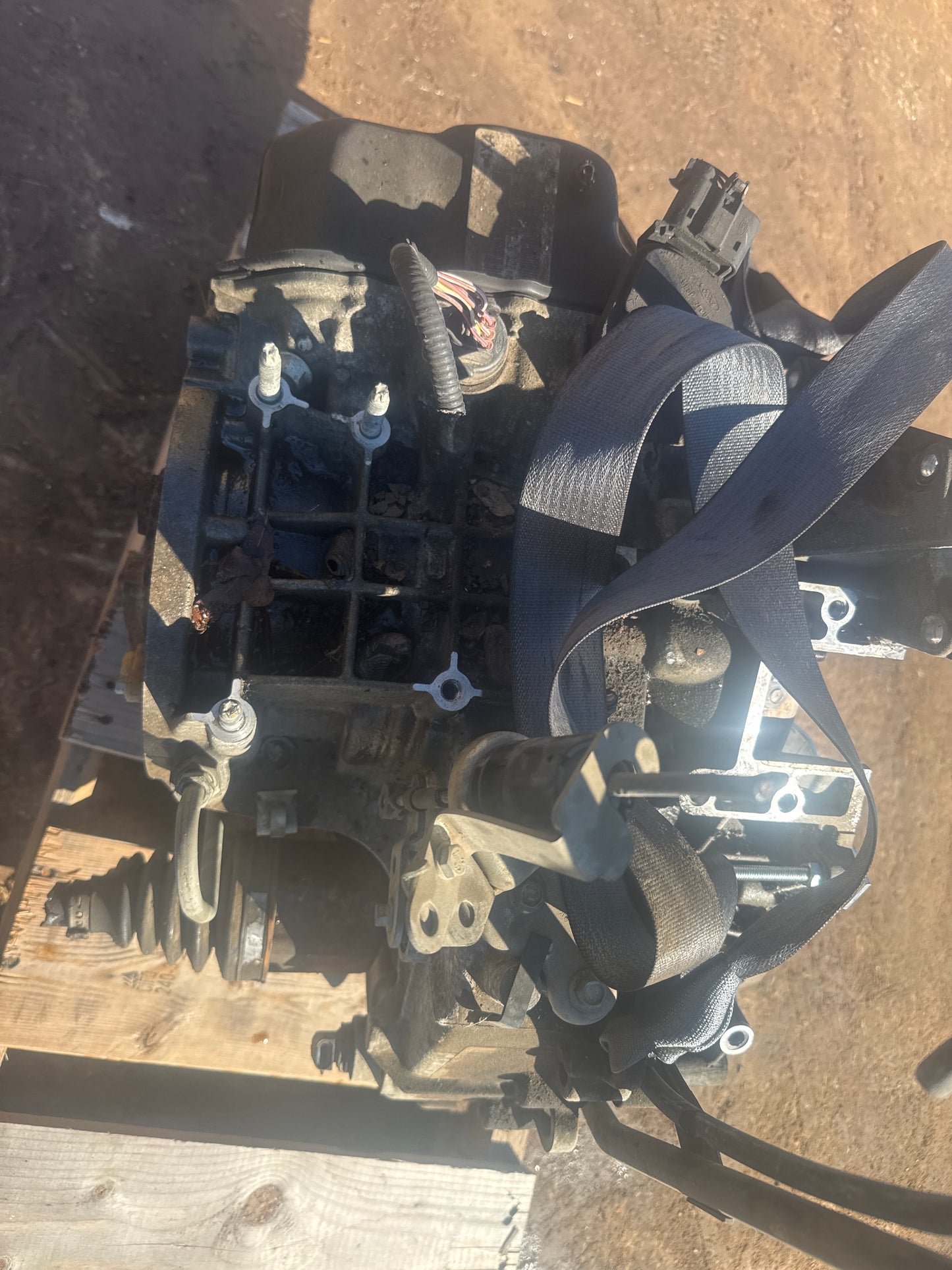 2006 FORD ESCAPE - TRANSMISSION - # MS4909