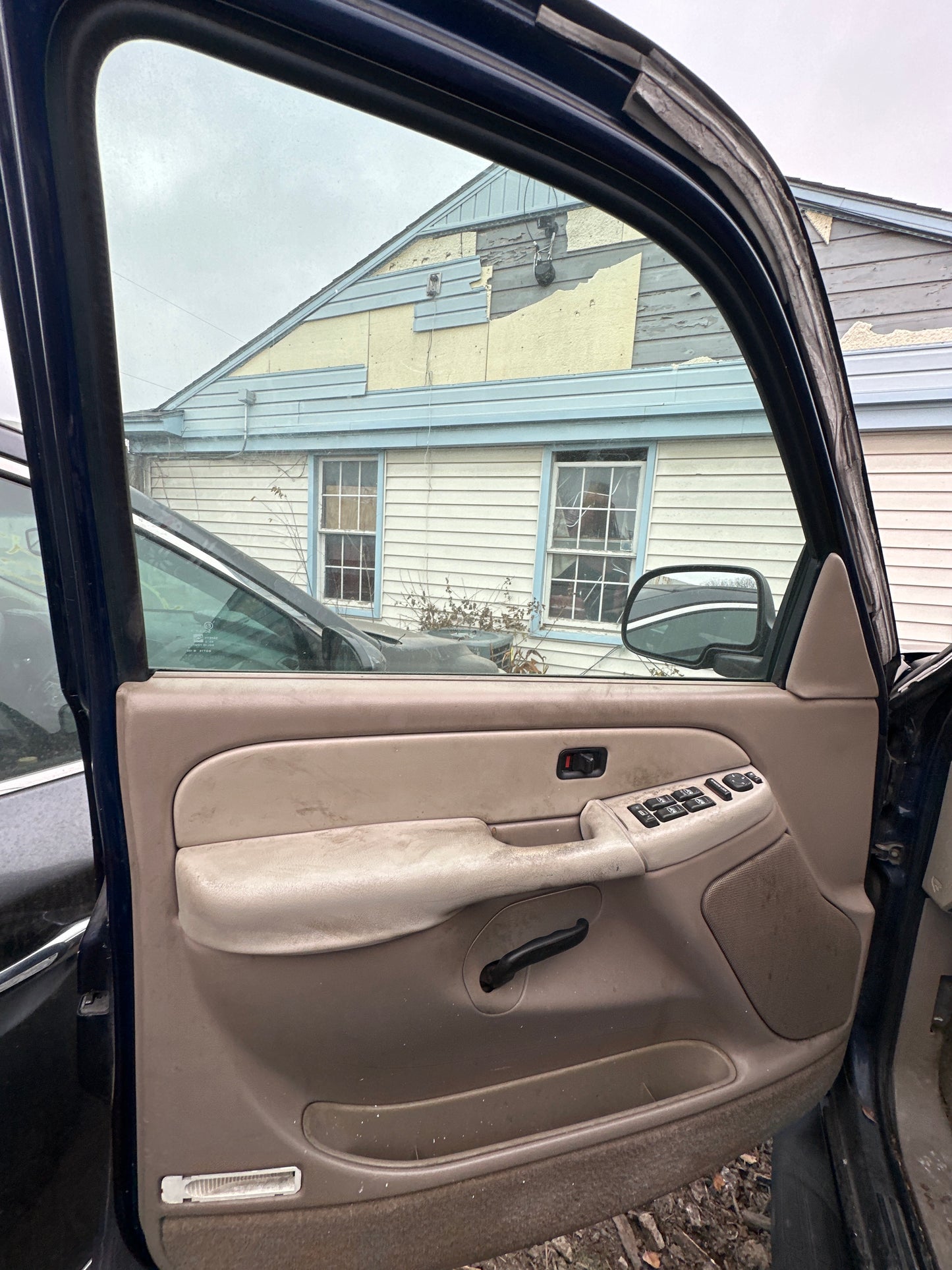 2002 CHEVROLET TAHOE - STOCK #: M18235