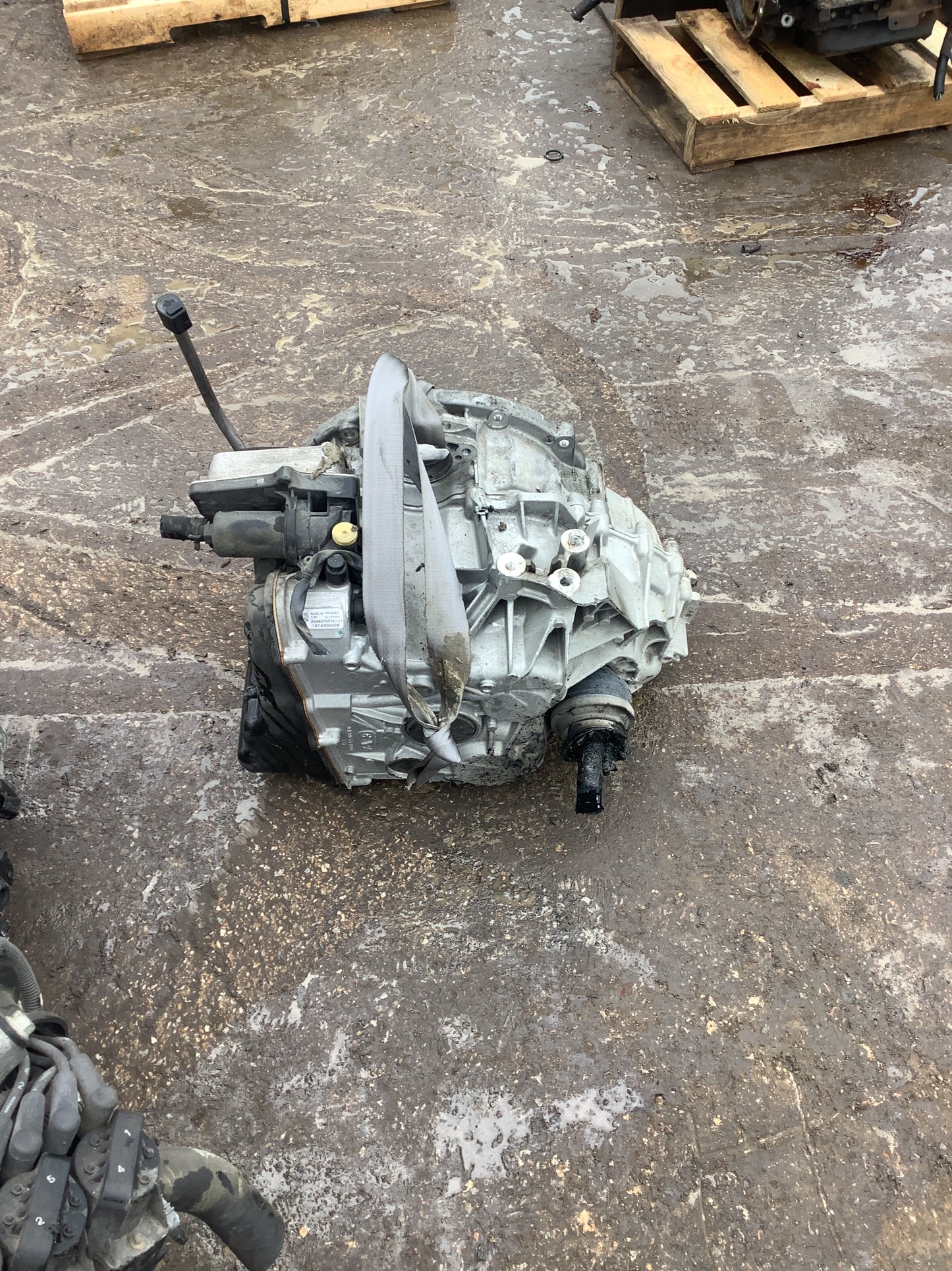 2015-2020 MERCEDES GLA CLASS - AUTO TRANSMISSION - #M17562