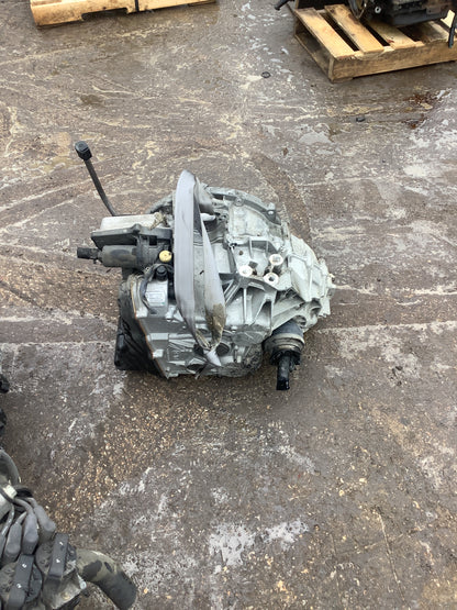2015-2020 MERCEDES GLA CLASS - AUTO TRANSMISSION - #M17562