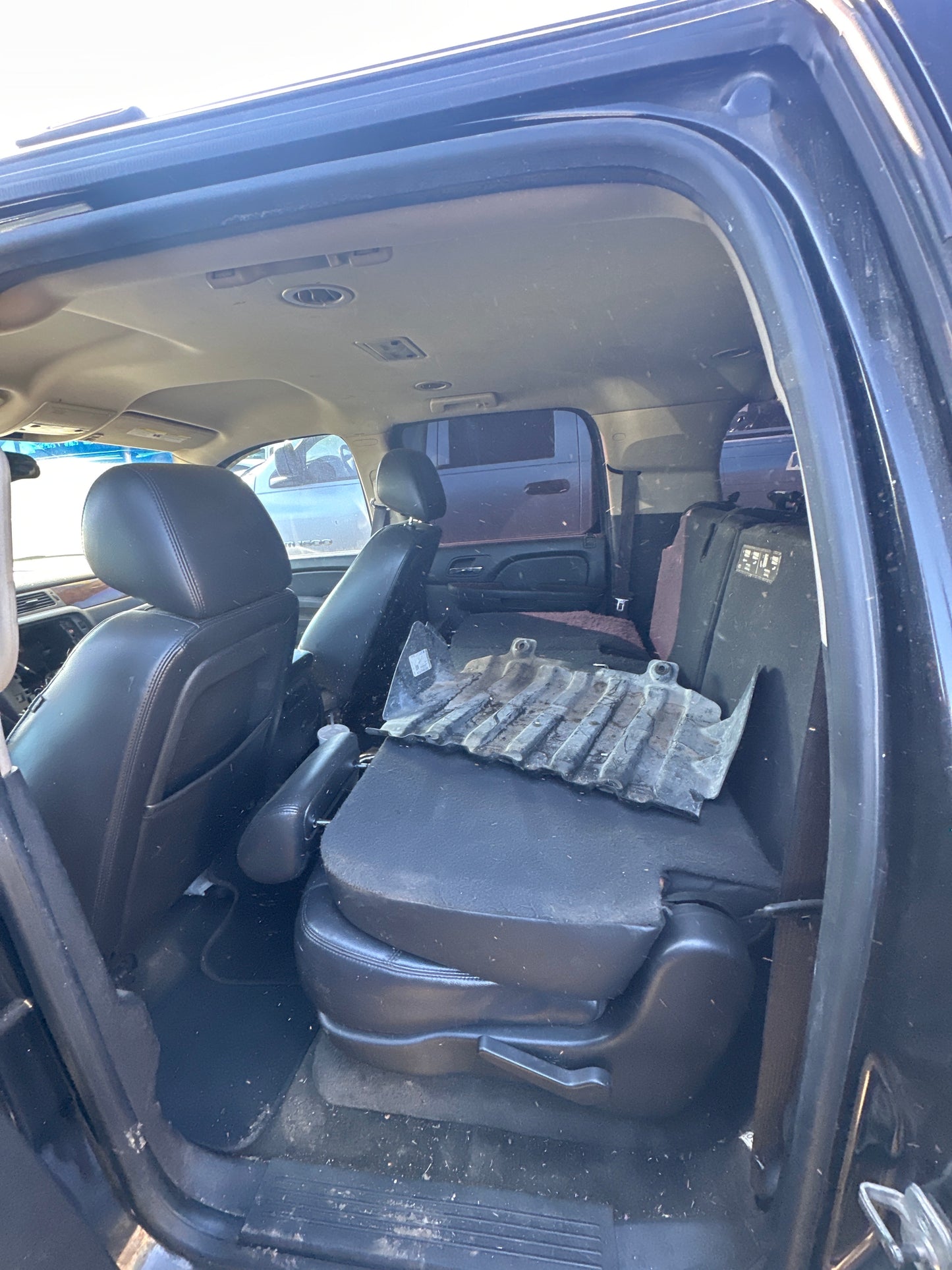 2010 CHEVY SUBURBAN - Stock # M18113