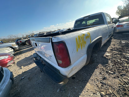 2004 CHEVY SILVERADO 2500 - Stock # M18119