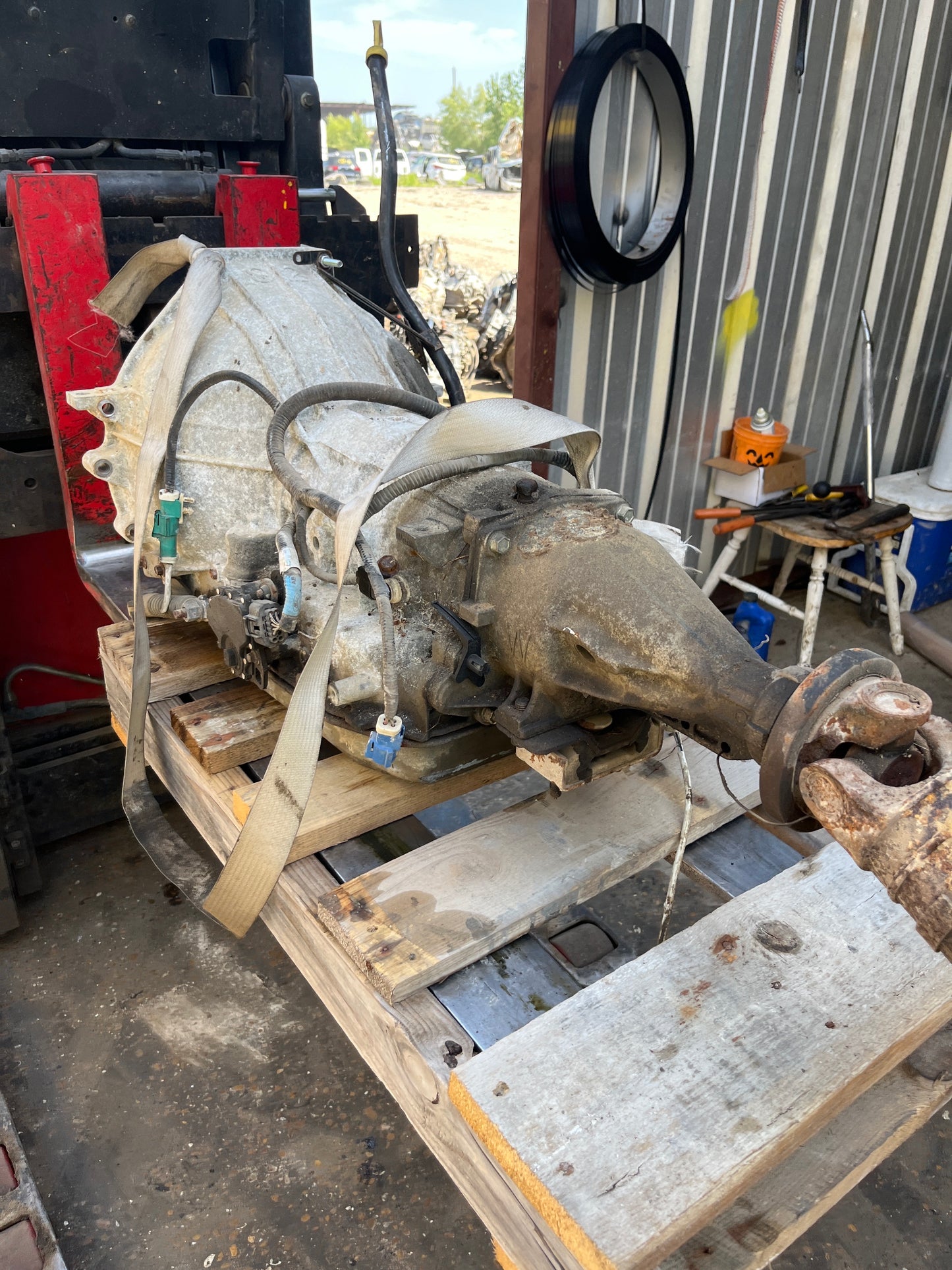 2004 Ford Crown Vic - Automatic Transmission -#S2805