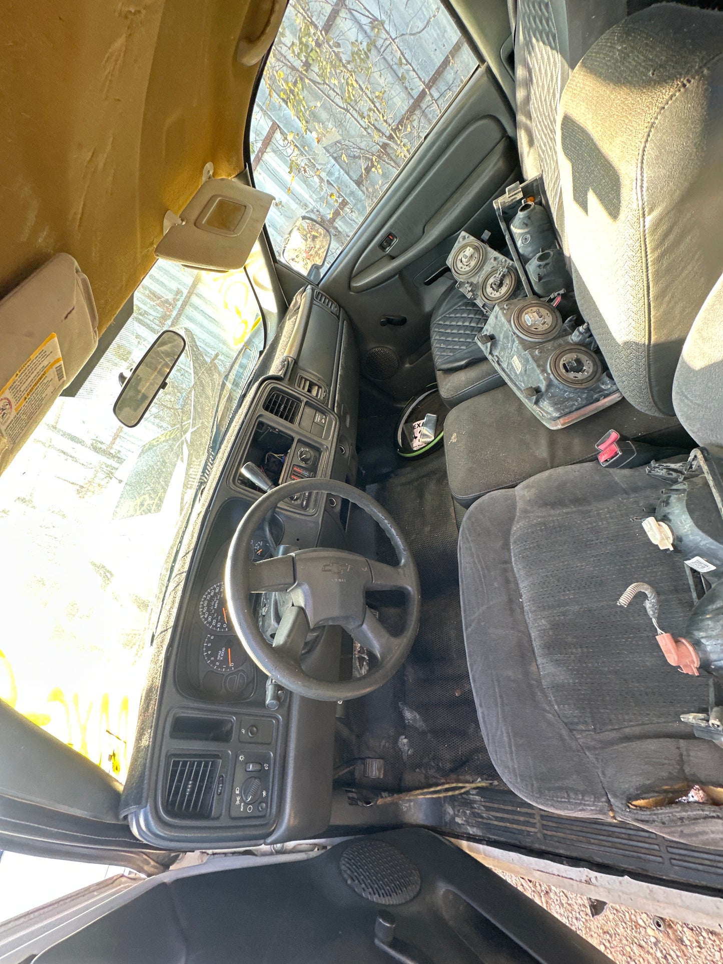 2004 CHEVY SILVERADO 2500 - Stock # M18119