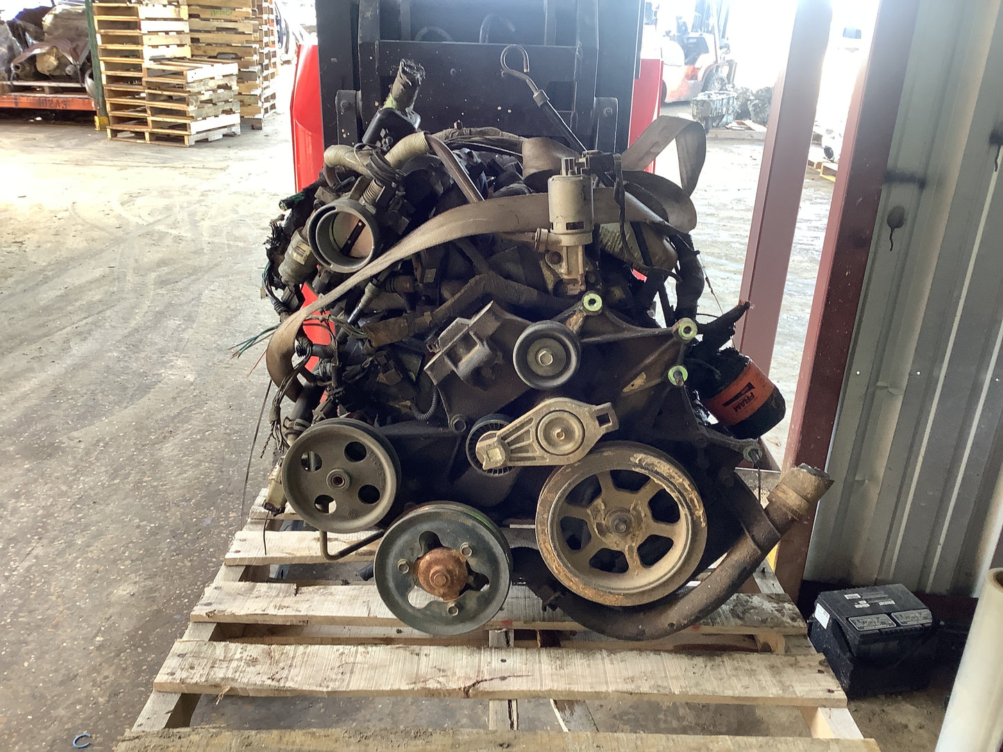 2005 Dodge Caravan - 3.8 L Engine -#M18852