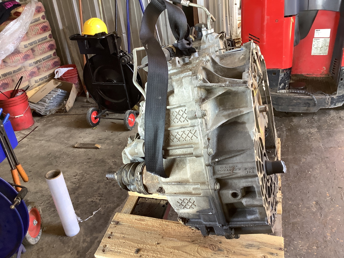 2011 GMC ACADIA  -  AUTOMATIC TRANSMISSION - #M18857