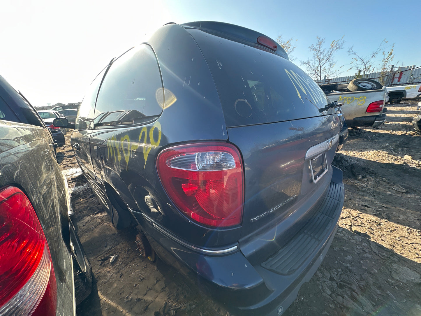 2001-2007 Chrysler Town & Country - Stock #M18150