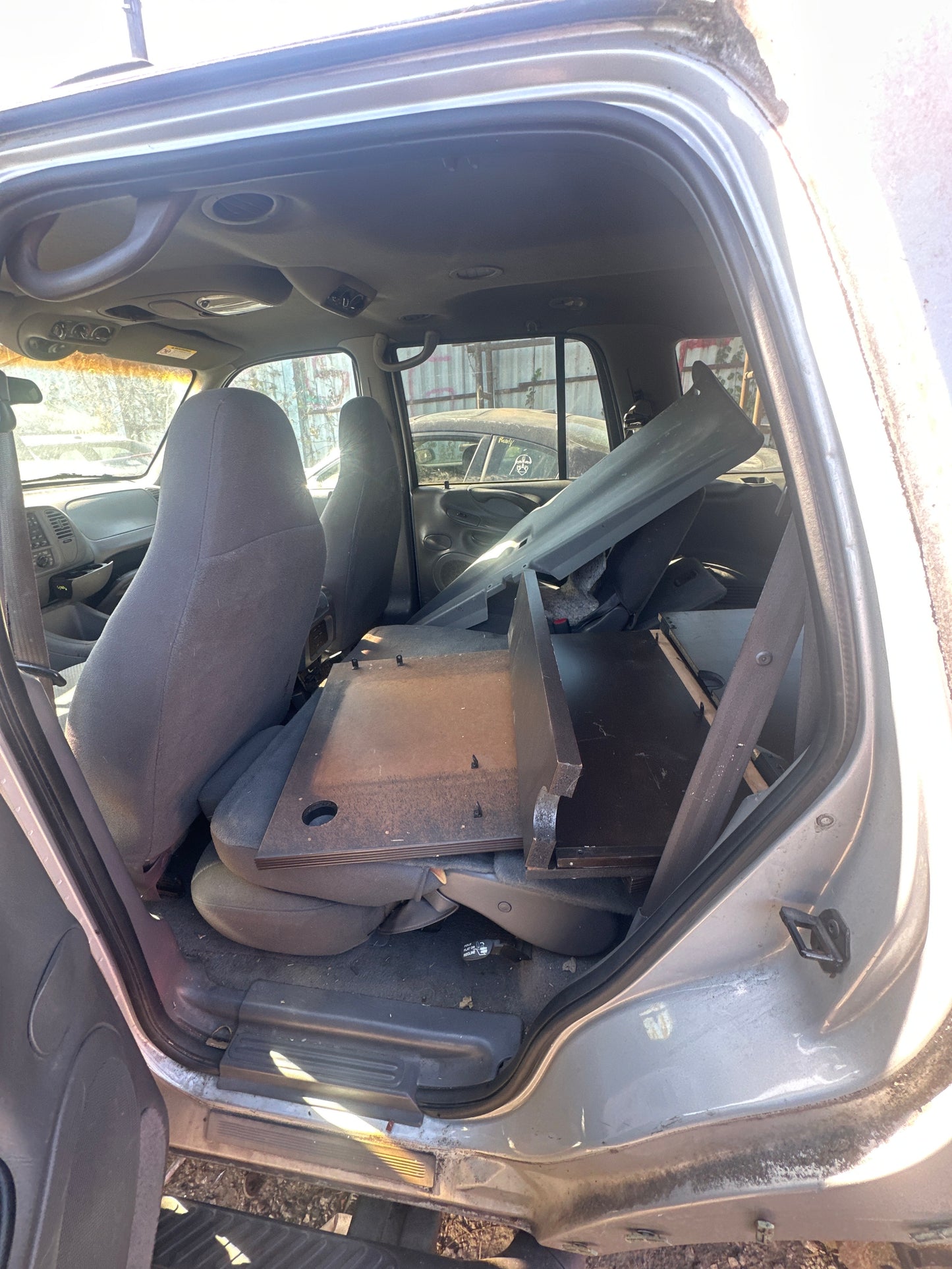 1/2 2001 FORD EXPEDITION | All Parts A - F | STK# M17879