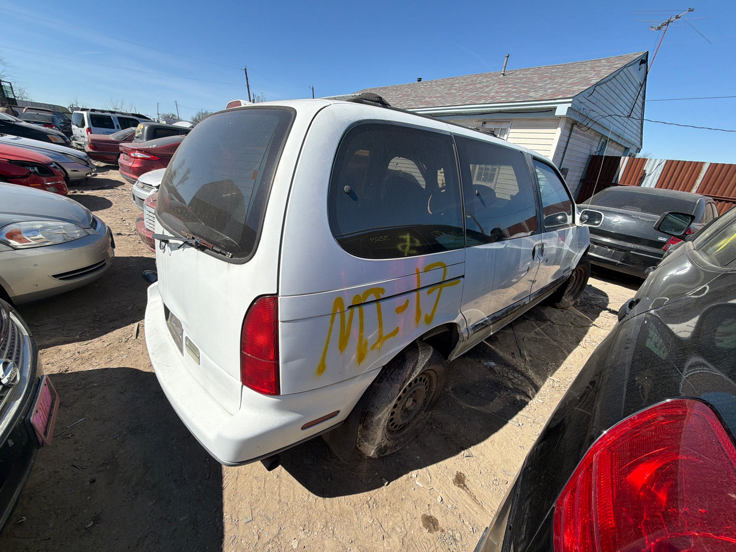 1993-1995 NISSAN QUEST- PARTING OUT- MI-17- #   M18567