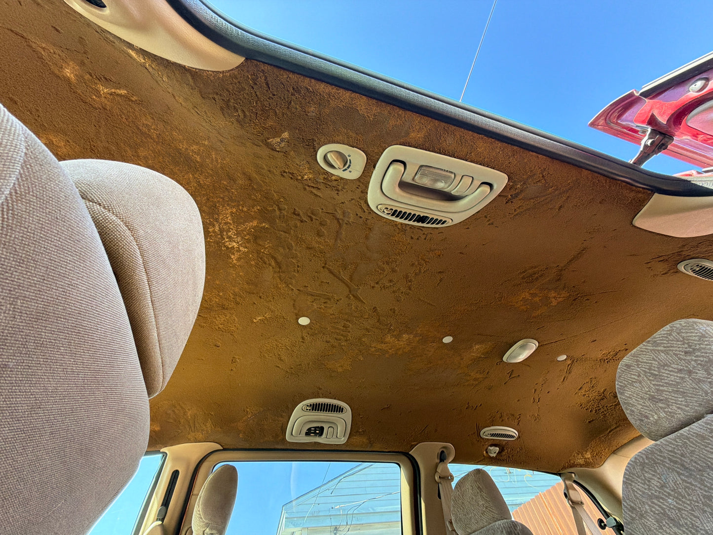 1998 Dodge Caravan - Stock #: M18584 - MJ-14