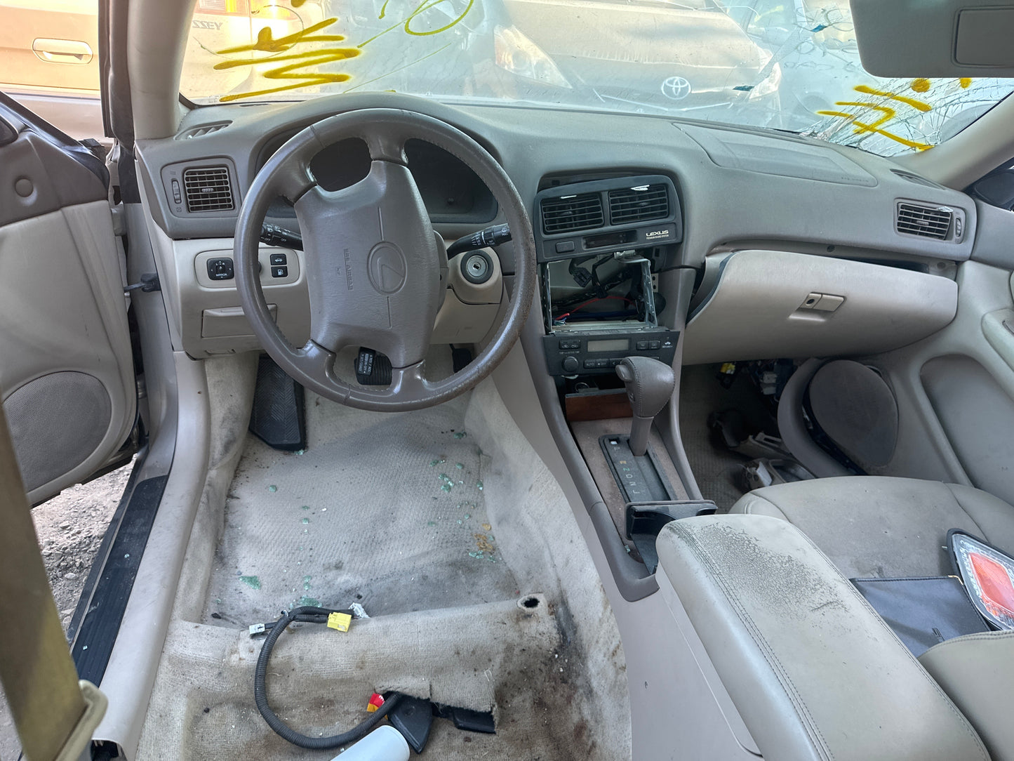 2/2 1998 LEXUS ES300 | All Parts G - Z | SKU #: M17804