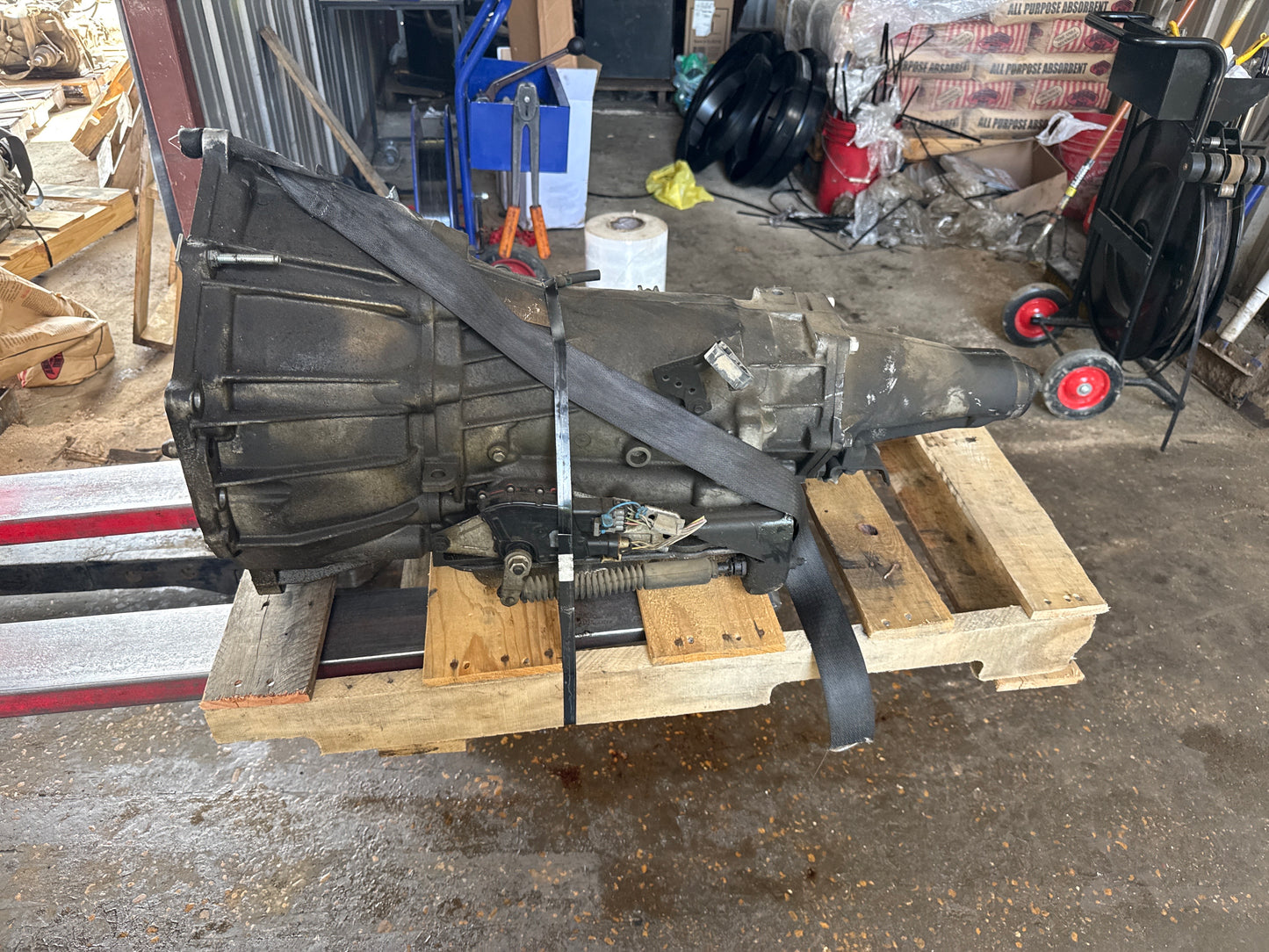 2003-2004 Chevrolet Suburban - Transmission -#M18949
