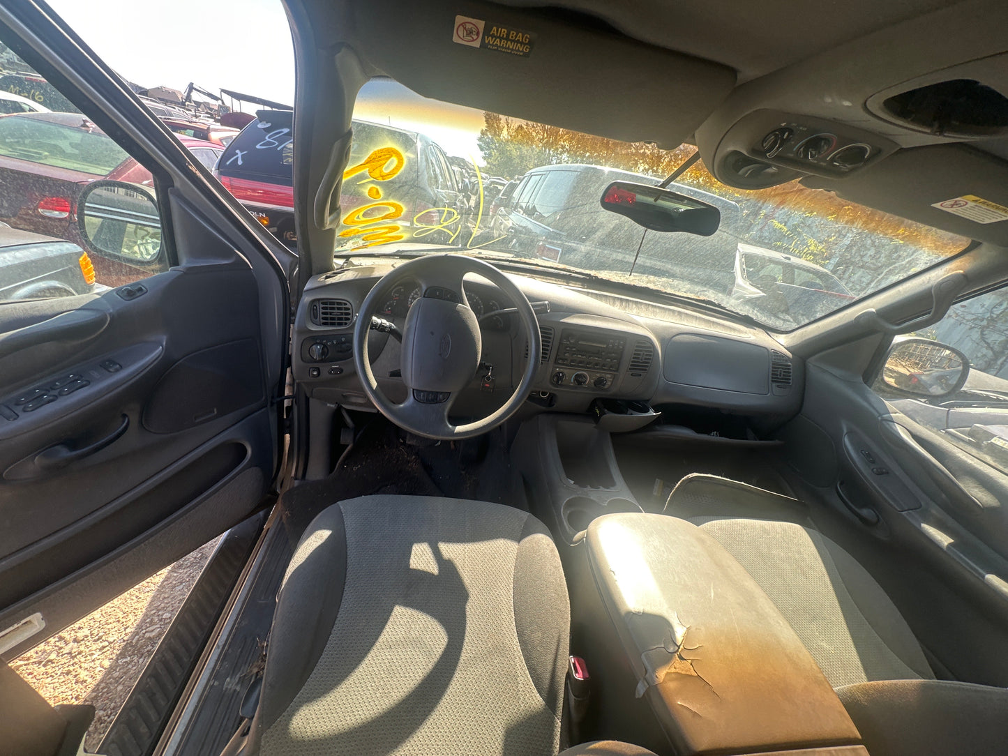 1/2 2001 FORD EXPEDITION | All Parts A - F | STK# M17879