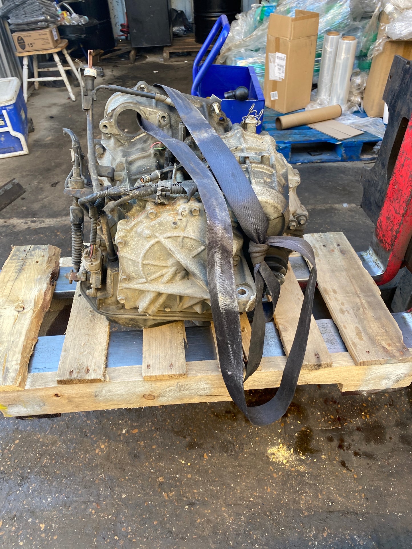 2002-2005 TOYOTA CAMRY - AUTOMATIC TRANSMISSION - #M17771